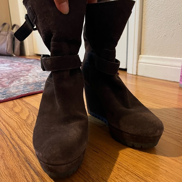 Beautiful suede brown wedge heel slouchy ankle/midi boots with buckles - Picture 5 of 5